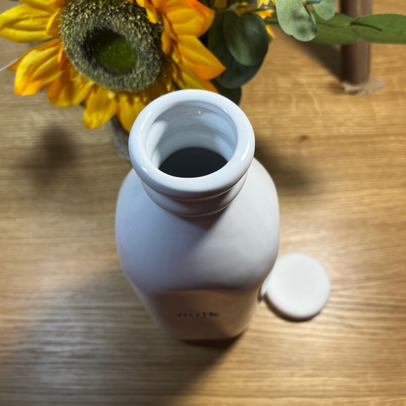 MILK Jug Vase ~ the Grainhouse - Picture 5 of 5